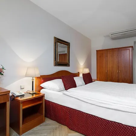 Patio Szálloda 4*