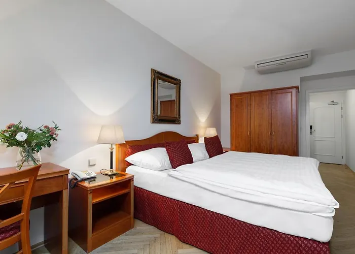Patio Hotel 4*