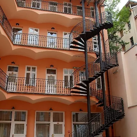 Patio Hotell