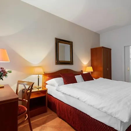 Hotell Patio 4*